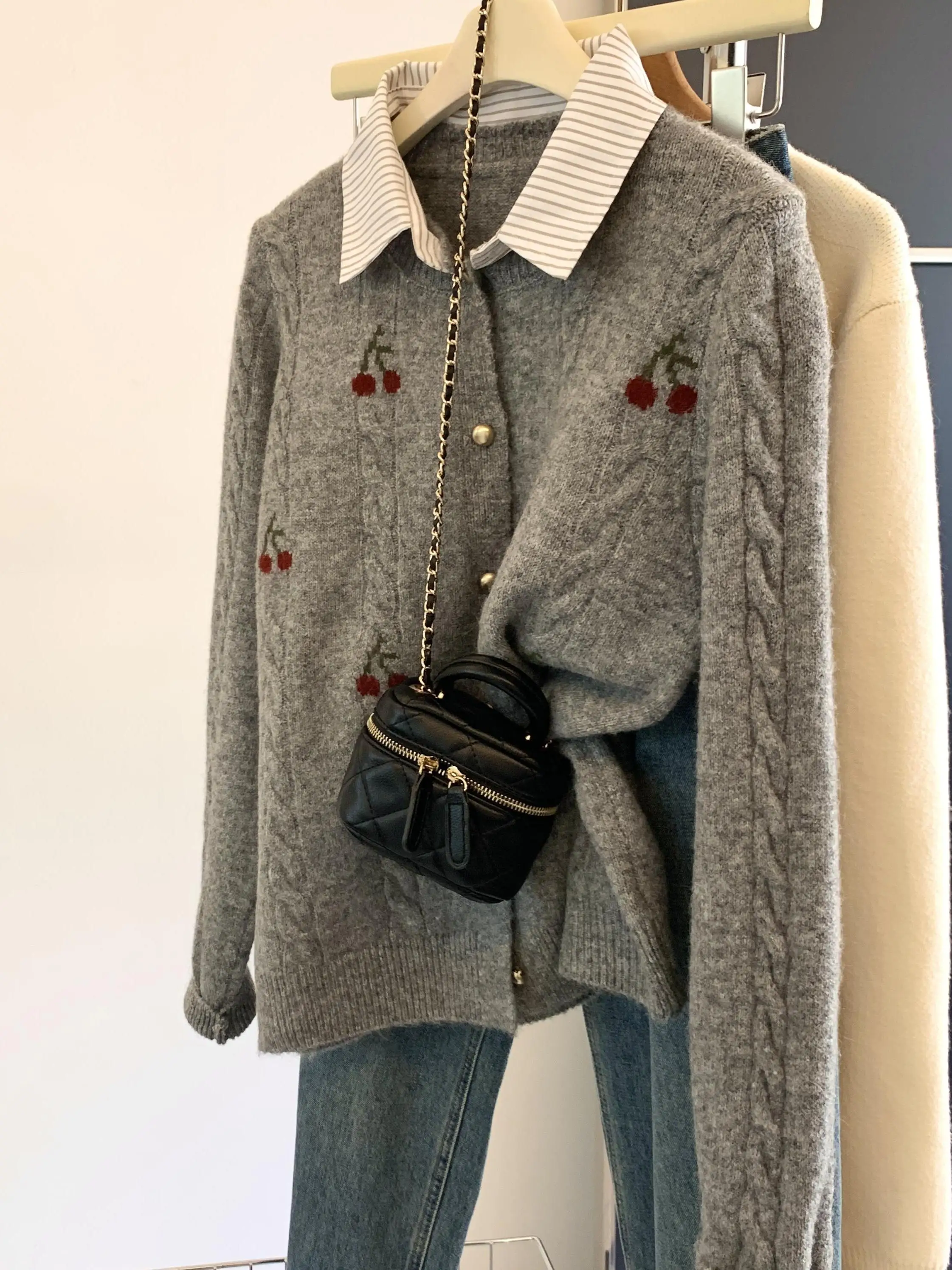 Women's Loose Knitted Sweater  - đánh giá và giá Embroidery Rose