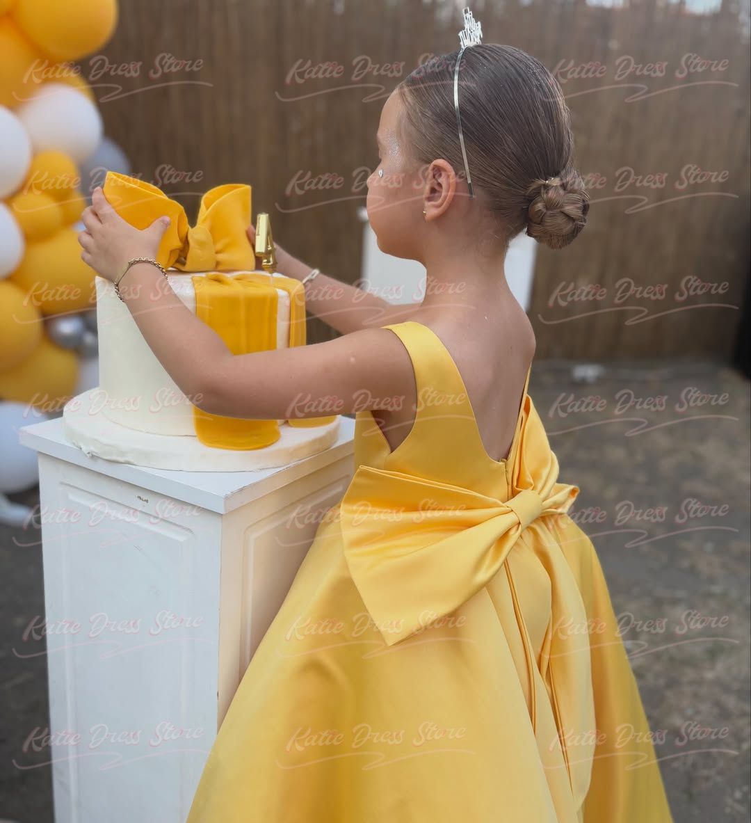 Yellow Customized Satin Flower - đánh giá và giá Embroidery Yellow Dress